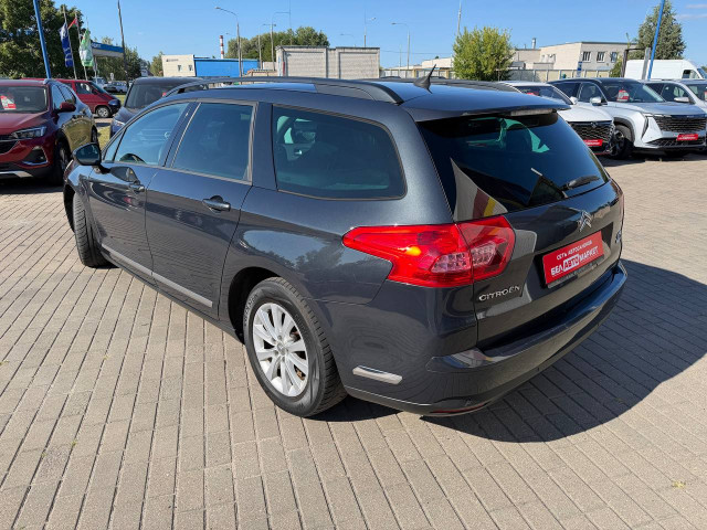 Фото автомобиля 6