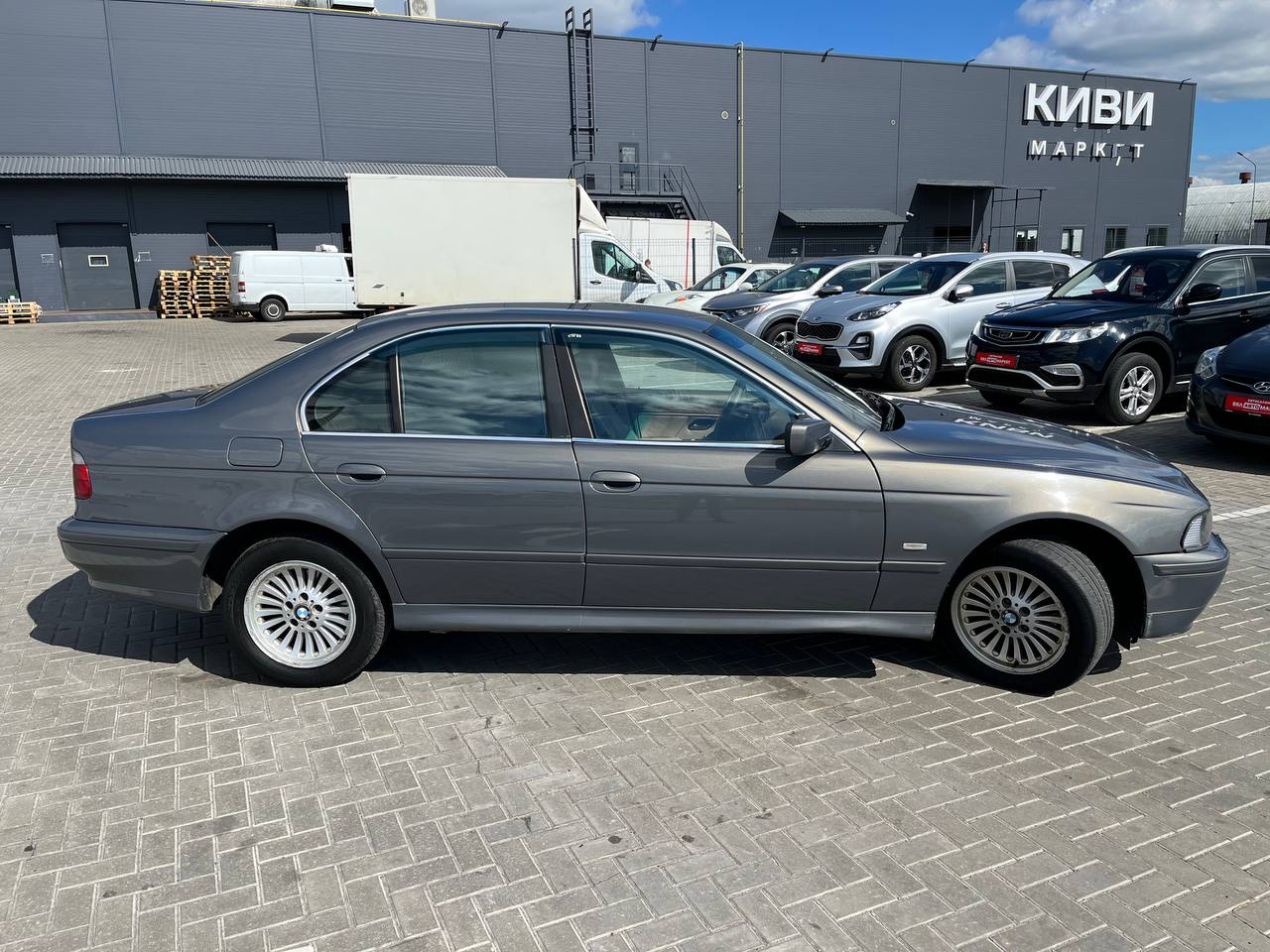 Фото автомобиля 3