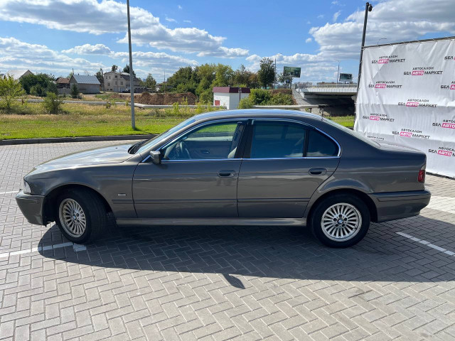 Фото автомобиля 7