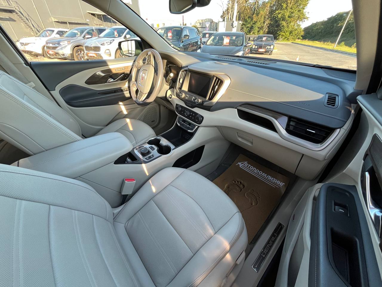 Фото автомобиля 11