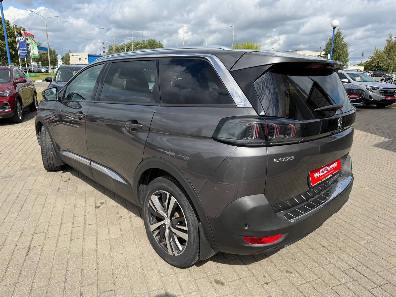 Фото автомобиля 8