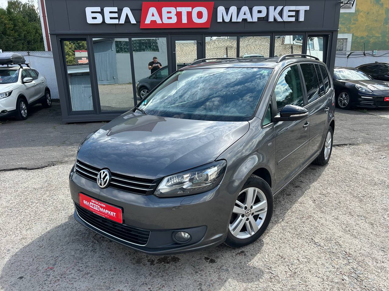 авто с пробегом volkswagen touran 2012