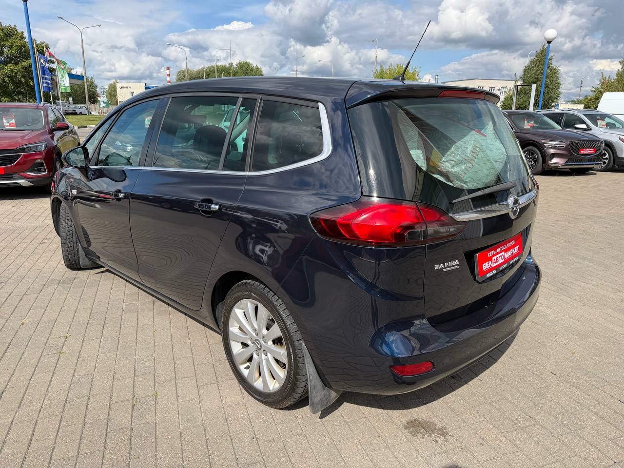 Фото автомобиля 2