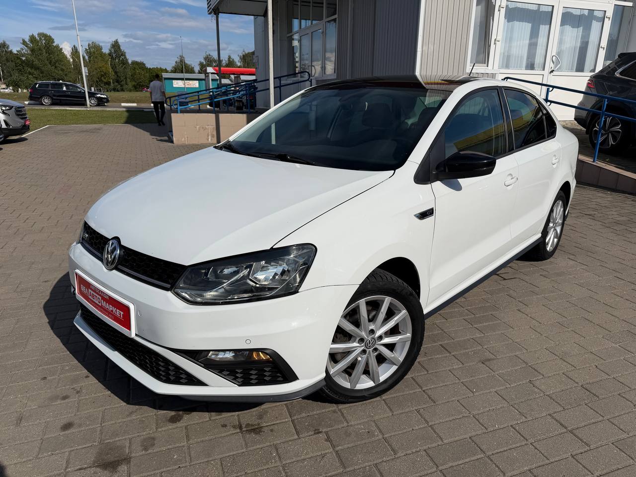 авто с пробегом volkswagen polo sedan 2016
