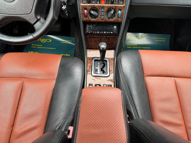 Фото автомобиля 12