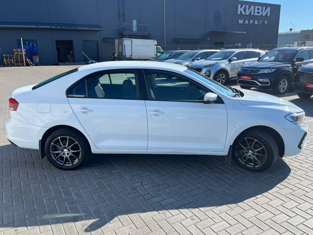 Фото автомобиля 3