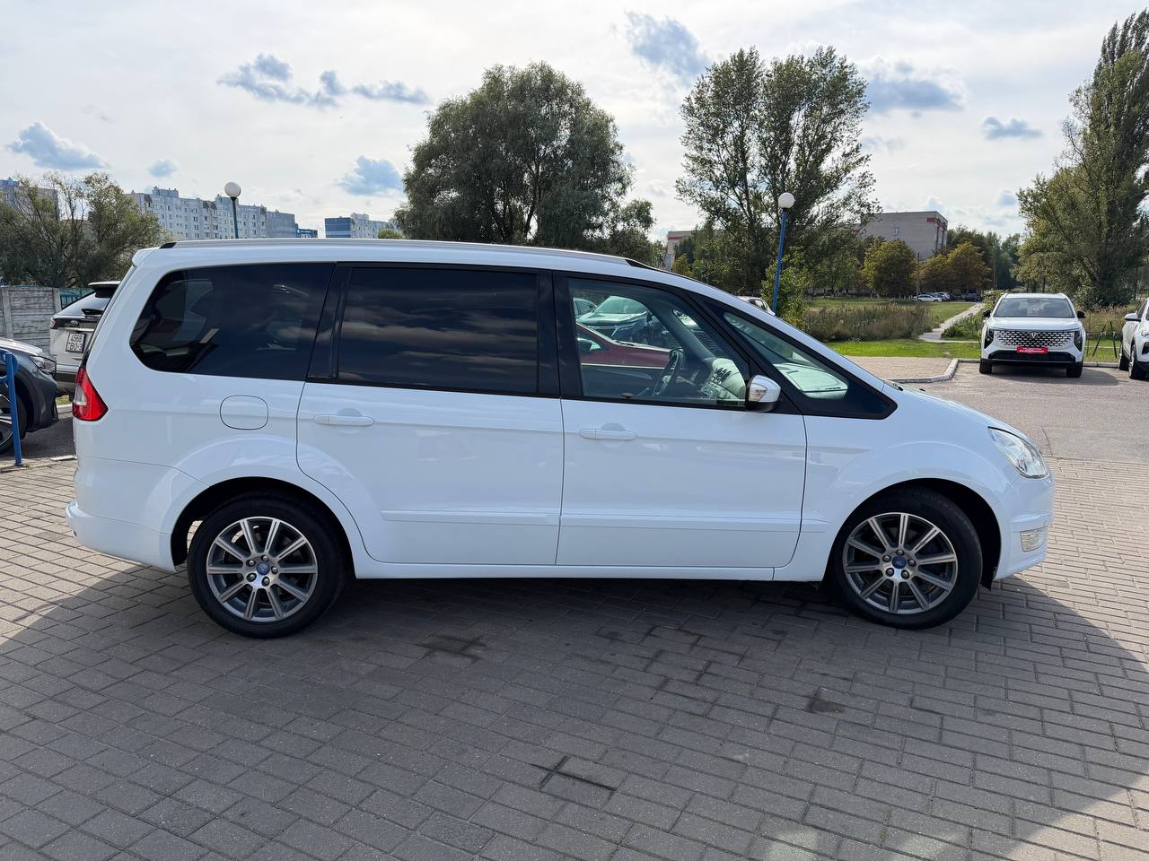 Фото автомобиля 3