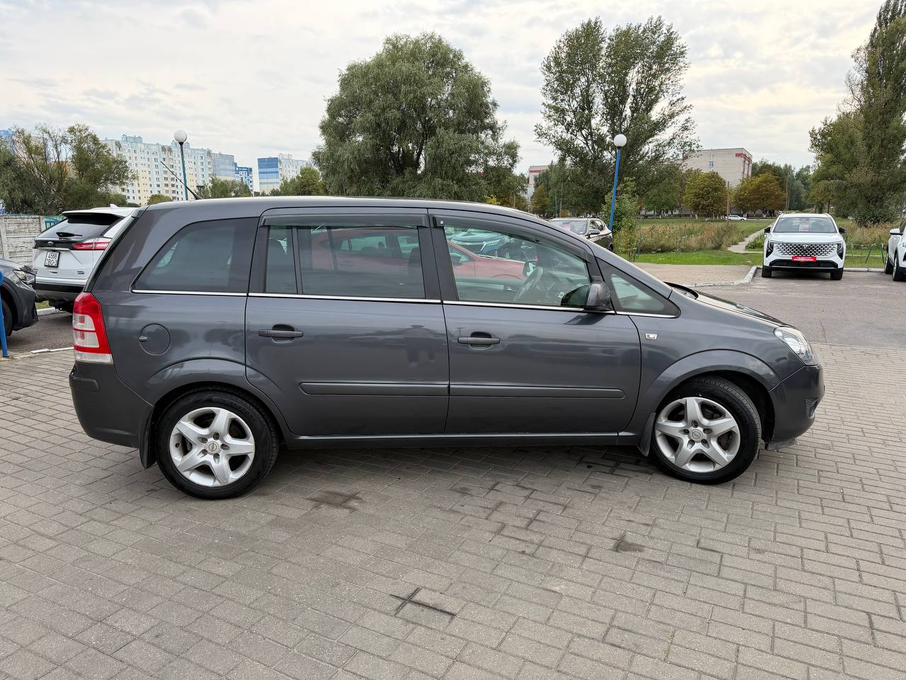 Фото автомобиля 3