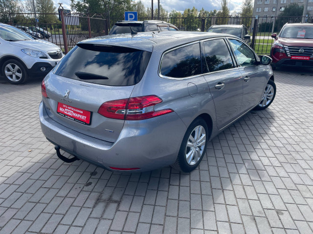 Фото автомобиля 12