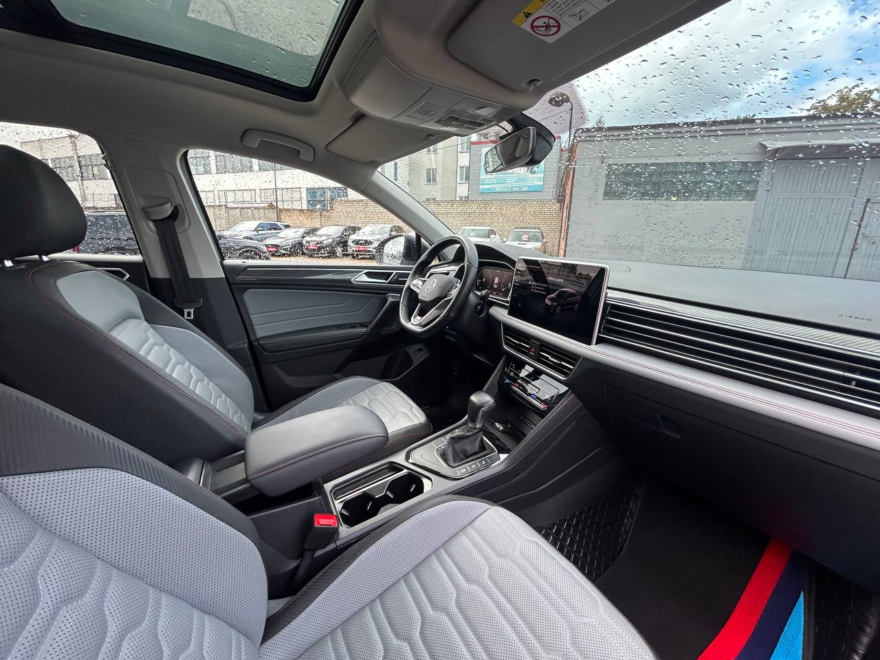 Фото автомобиля 12