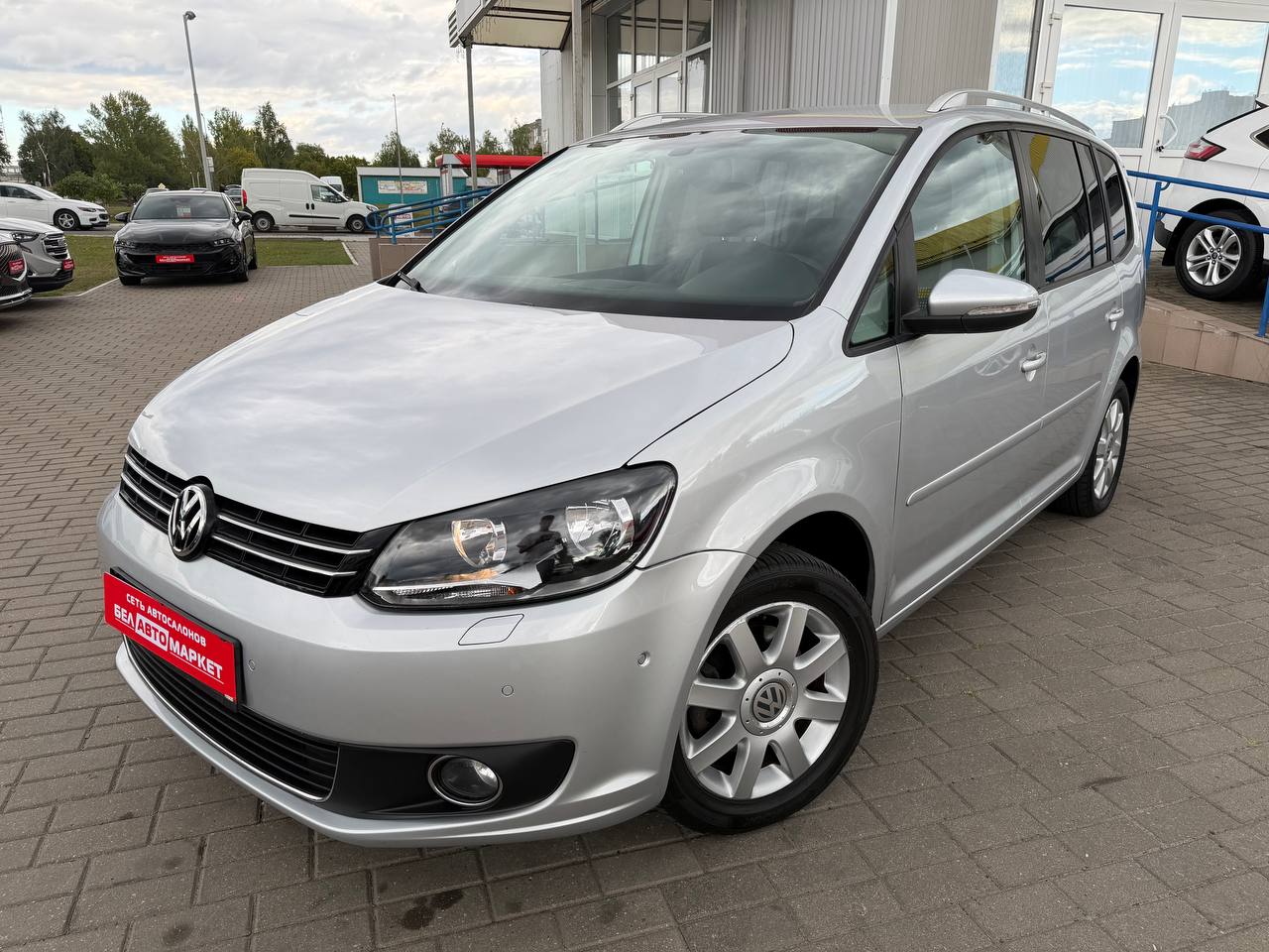авто с пробегом volkswagen touran 2014