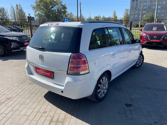 Фото автомобиля 12