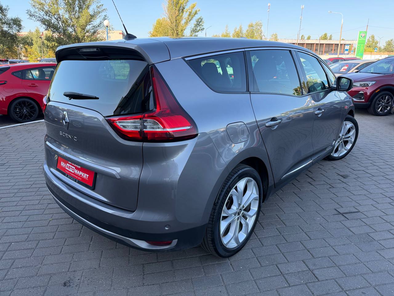 Фото автомобиля 2