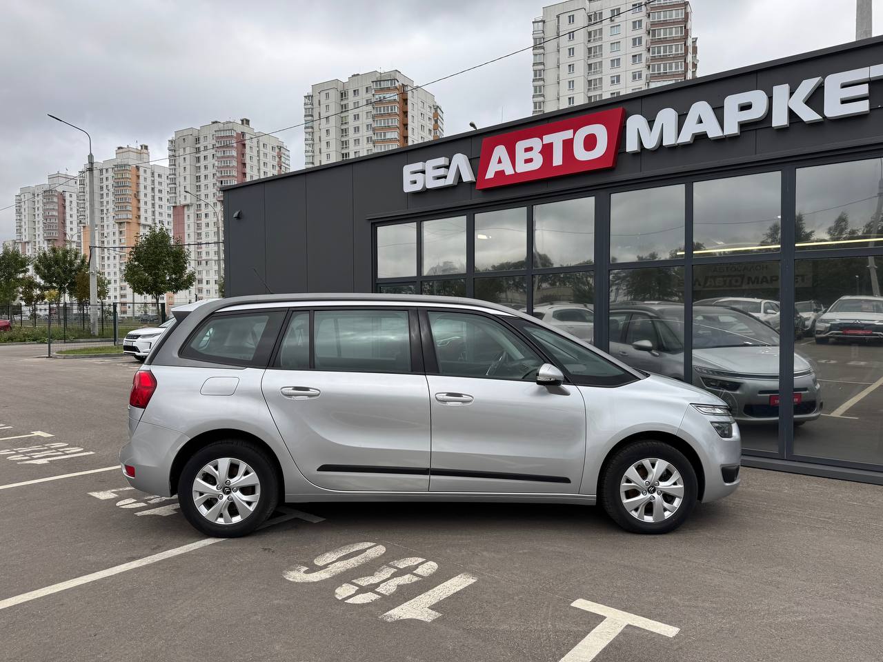Фото автомобиля 3