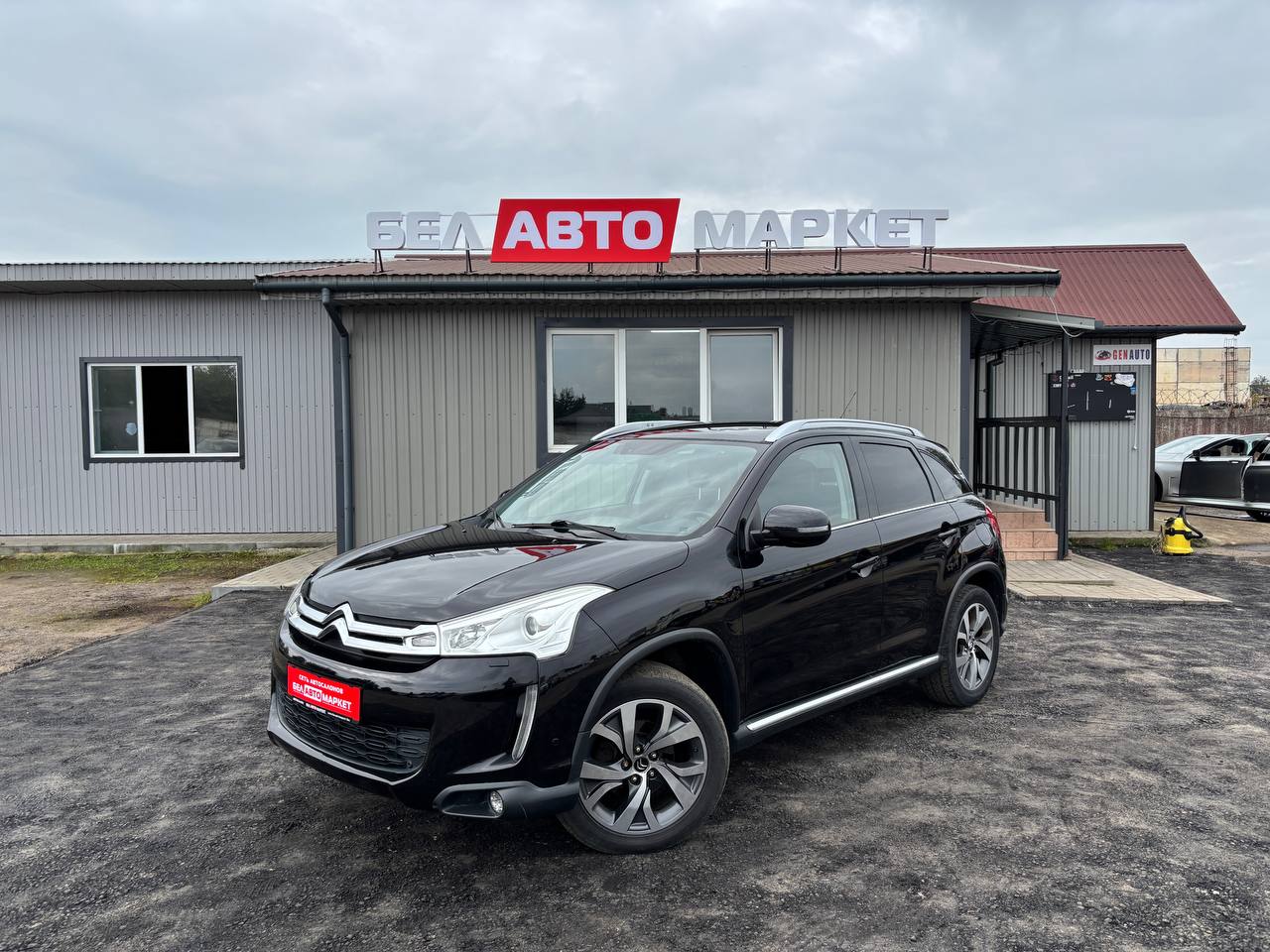 авто с пробегом citroen c4 aircross 2014
