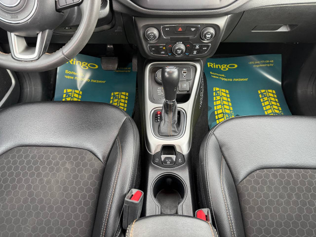 Фото автомобиля 12