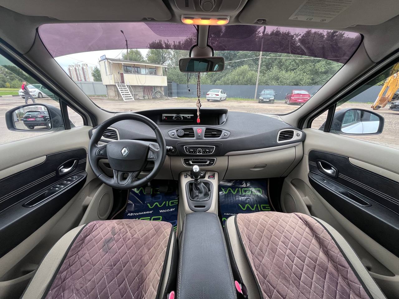 Фото автомобиля 12