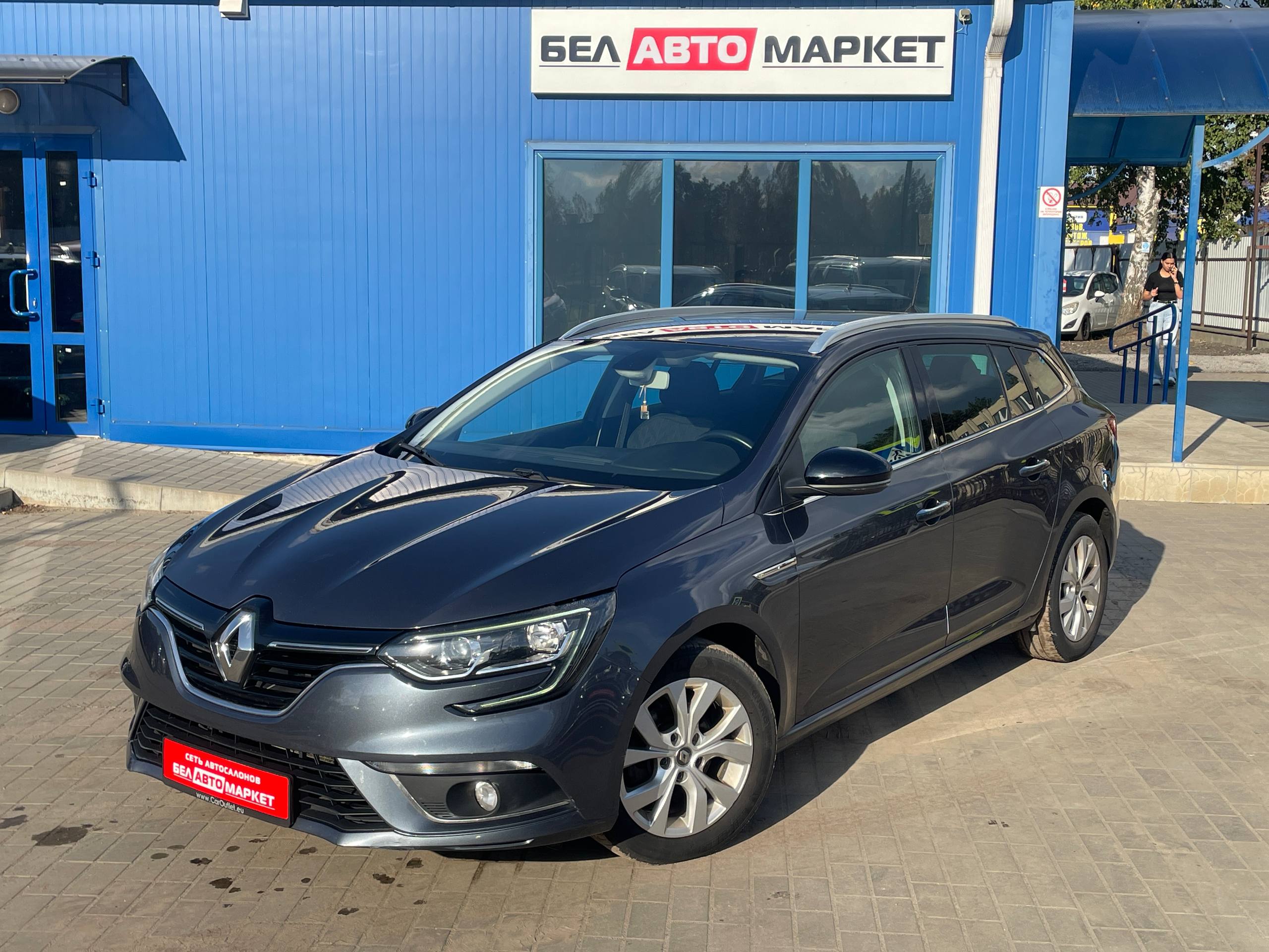 авто с пробегом renault megane 2019
