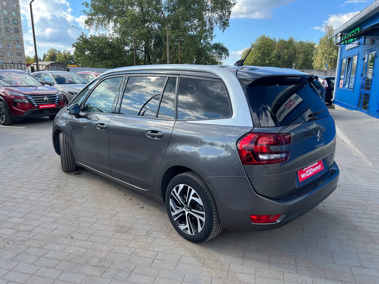 Фото автомобиля 7