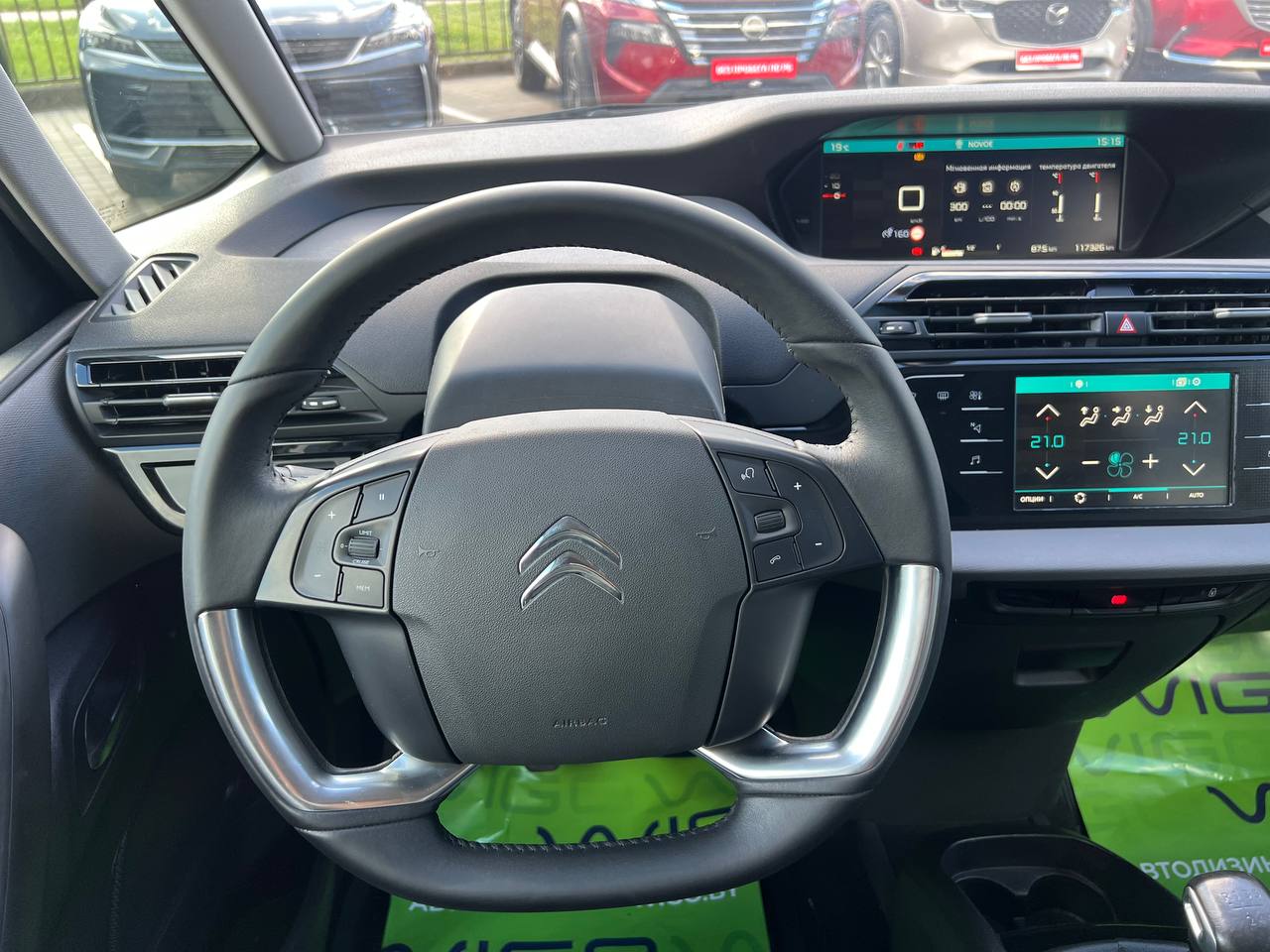 Фото автомобиля 18
