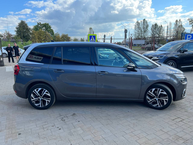 Фото автомобиля 2
