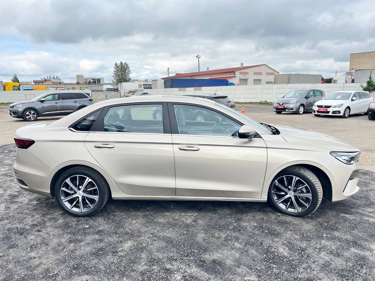 Фото автомобиля 3