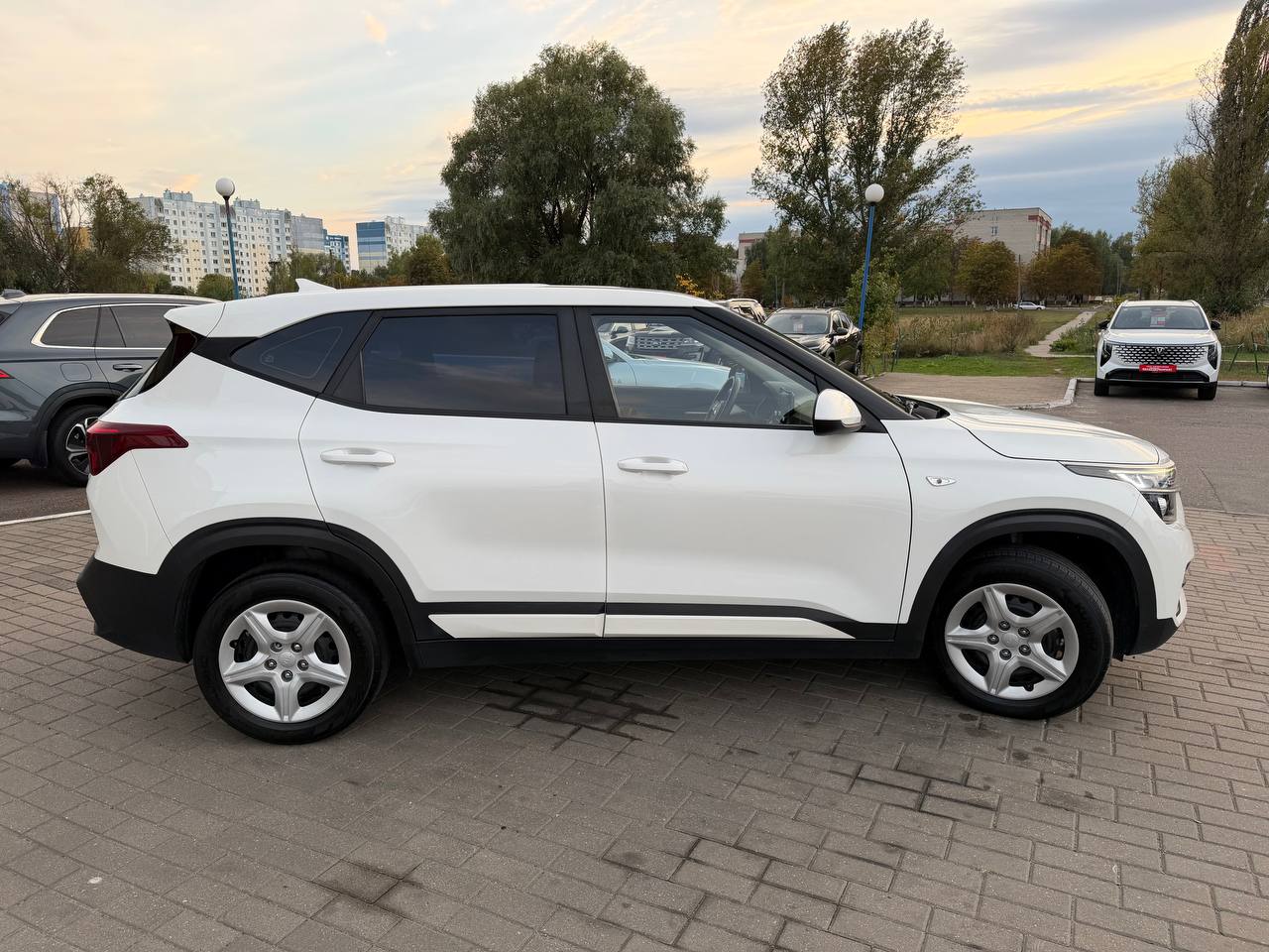 Фото автомобиля 3