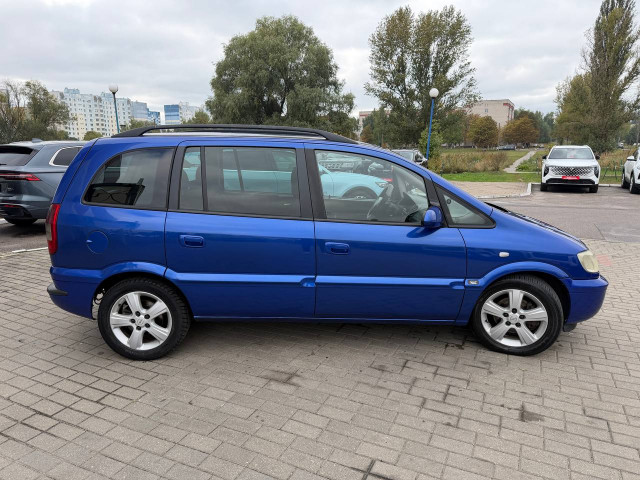 Фото автомобиля 3