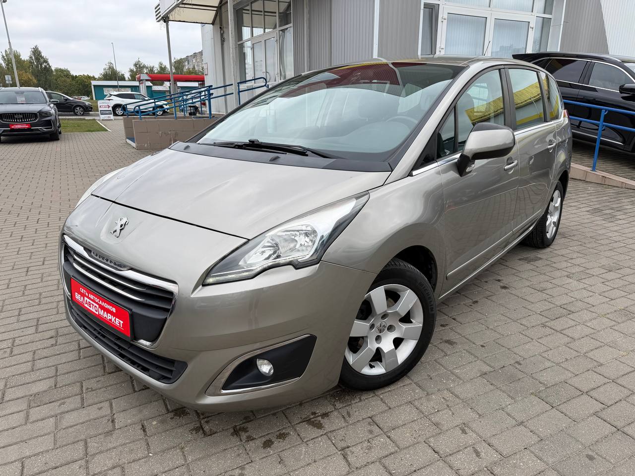авто с пробегом peugeot 5008 2014