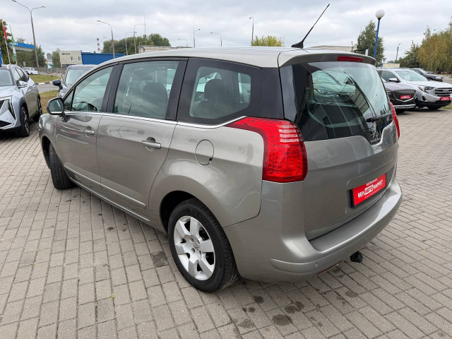 Фото автомобиля 6