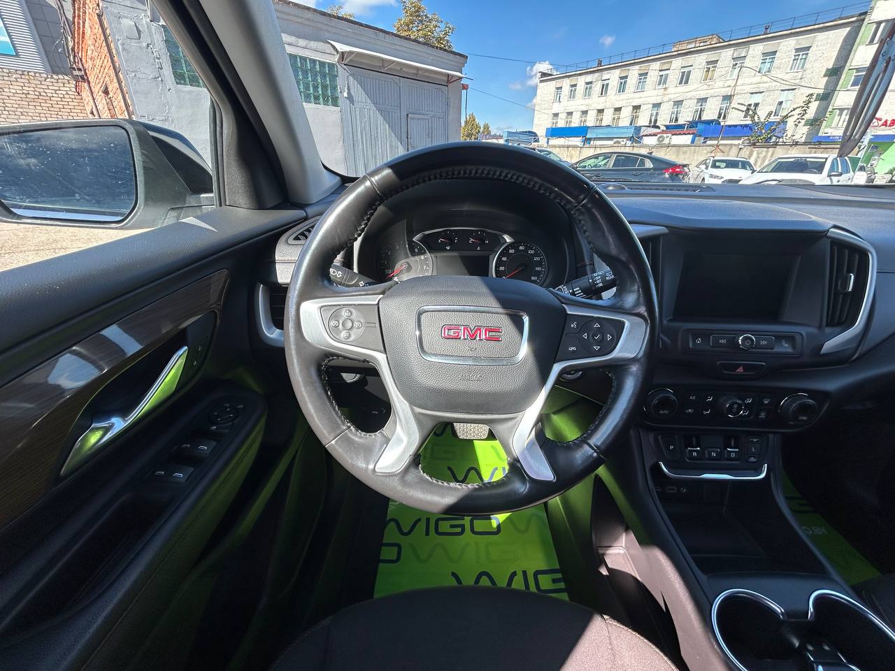 Фото автомобиля 12