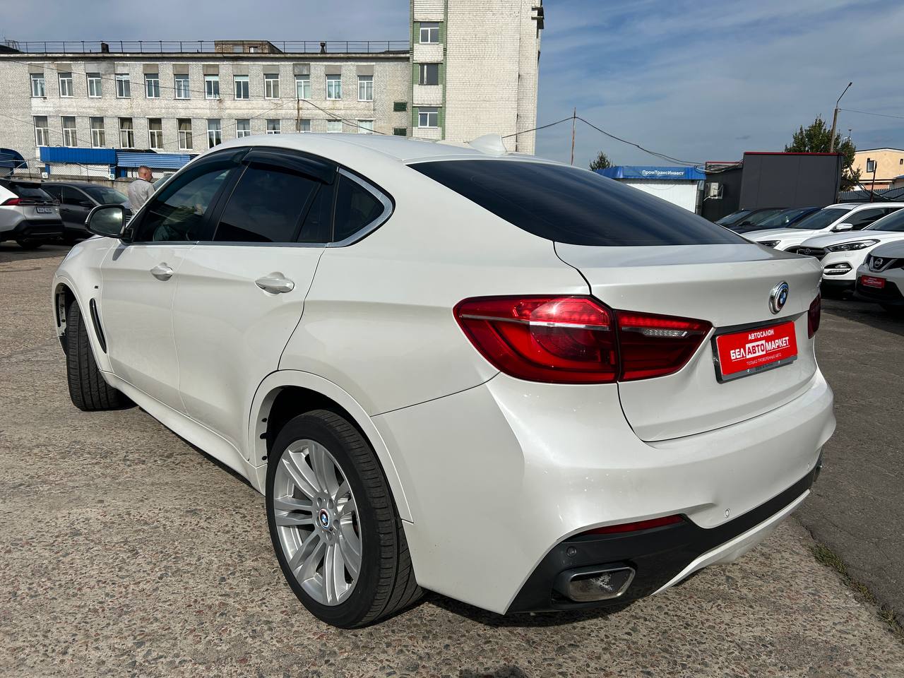 Фото автомобиля 6