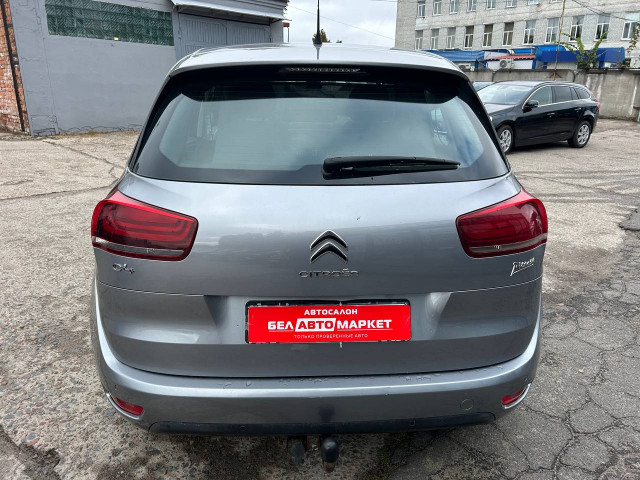 Фото автомобиля 5