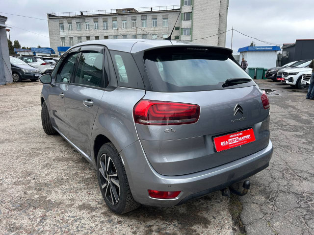 Фото автомобиля 6