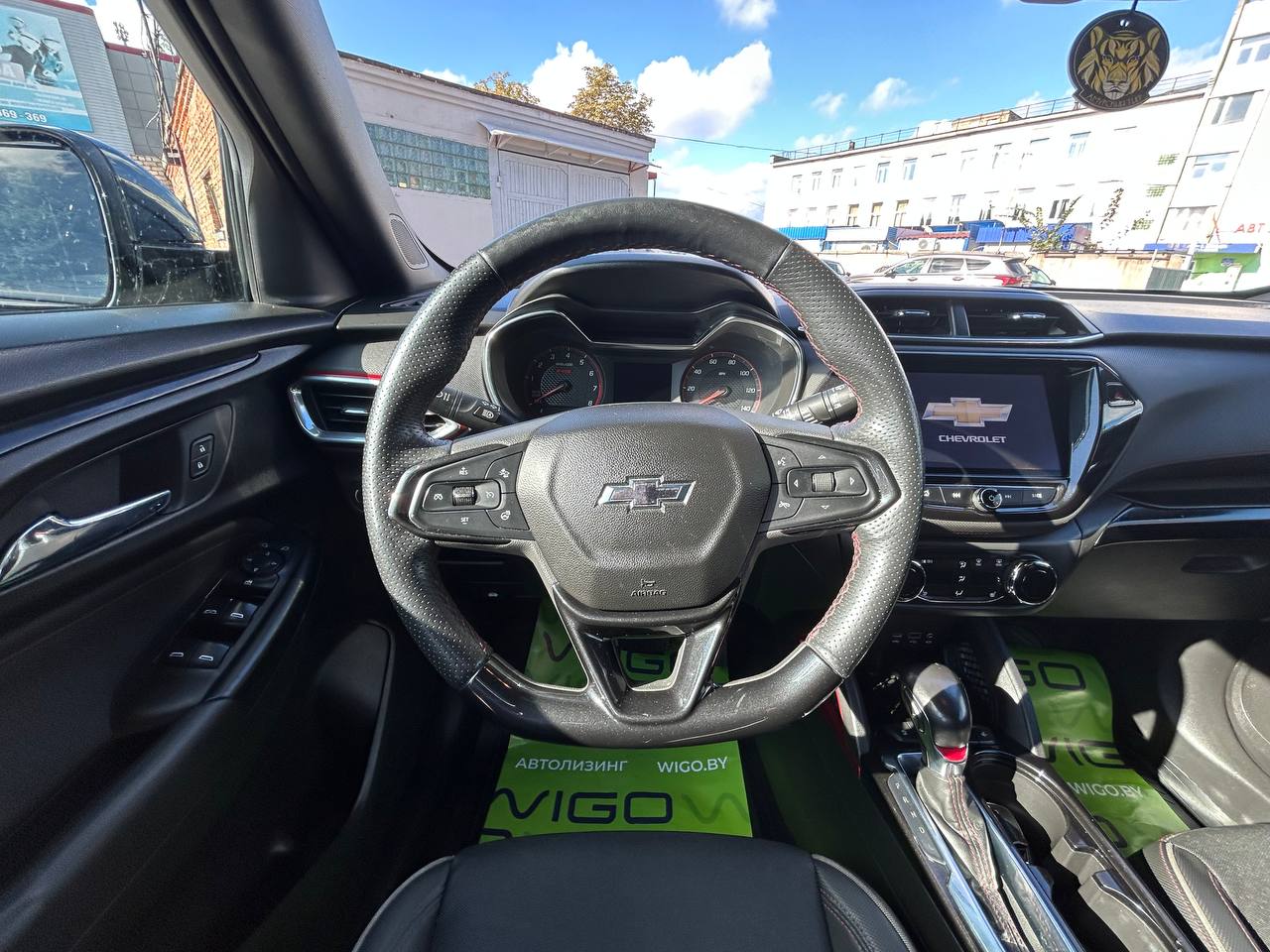 Фото автомобиля 12