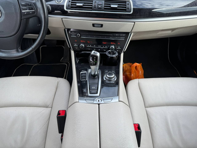 Фото автомобиля 12