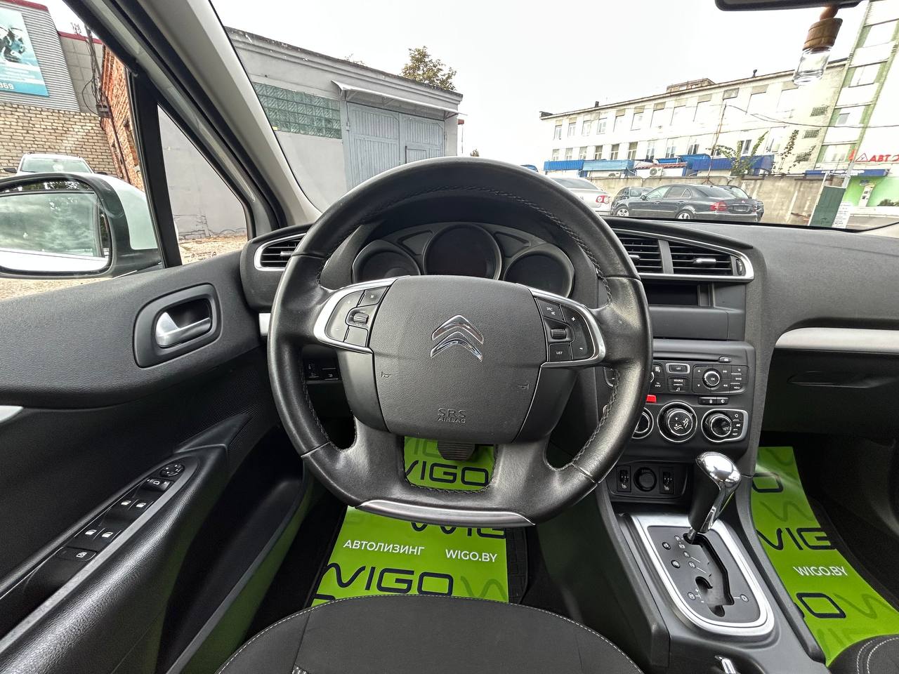 Фото автомобиля 11