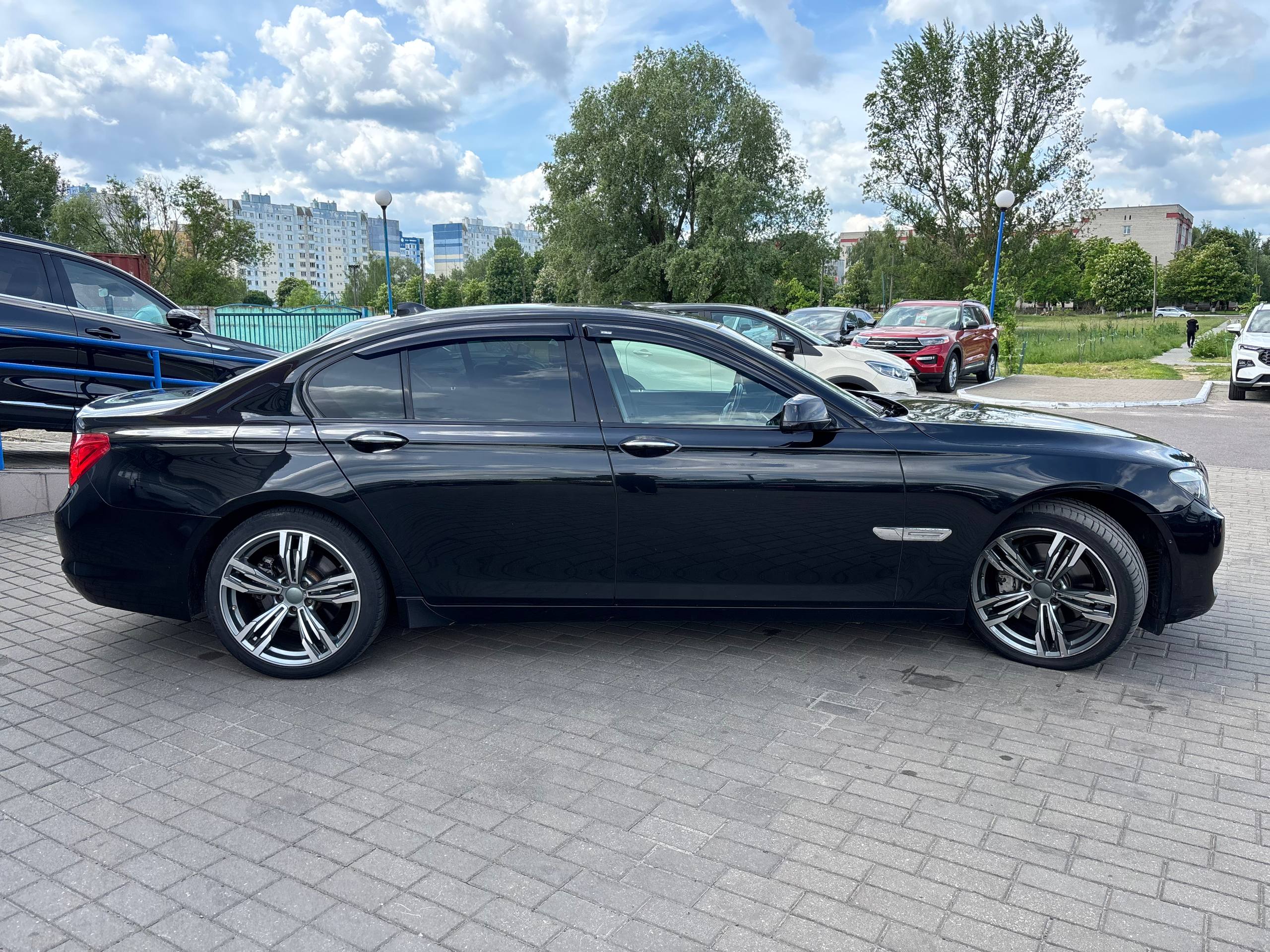 Фото автомобиля 3