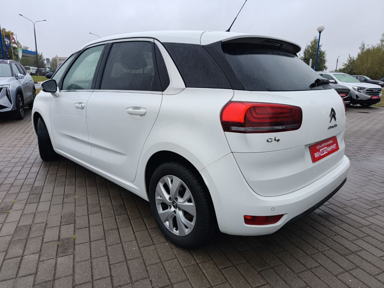 Фото автомобиля 6