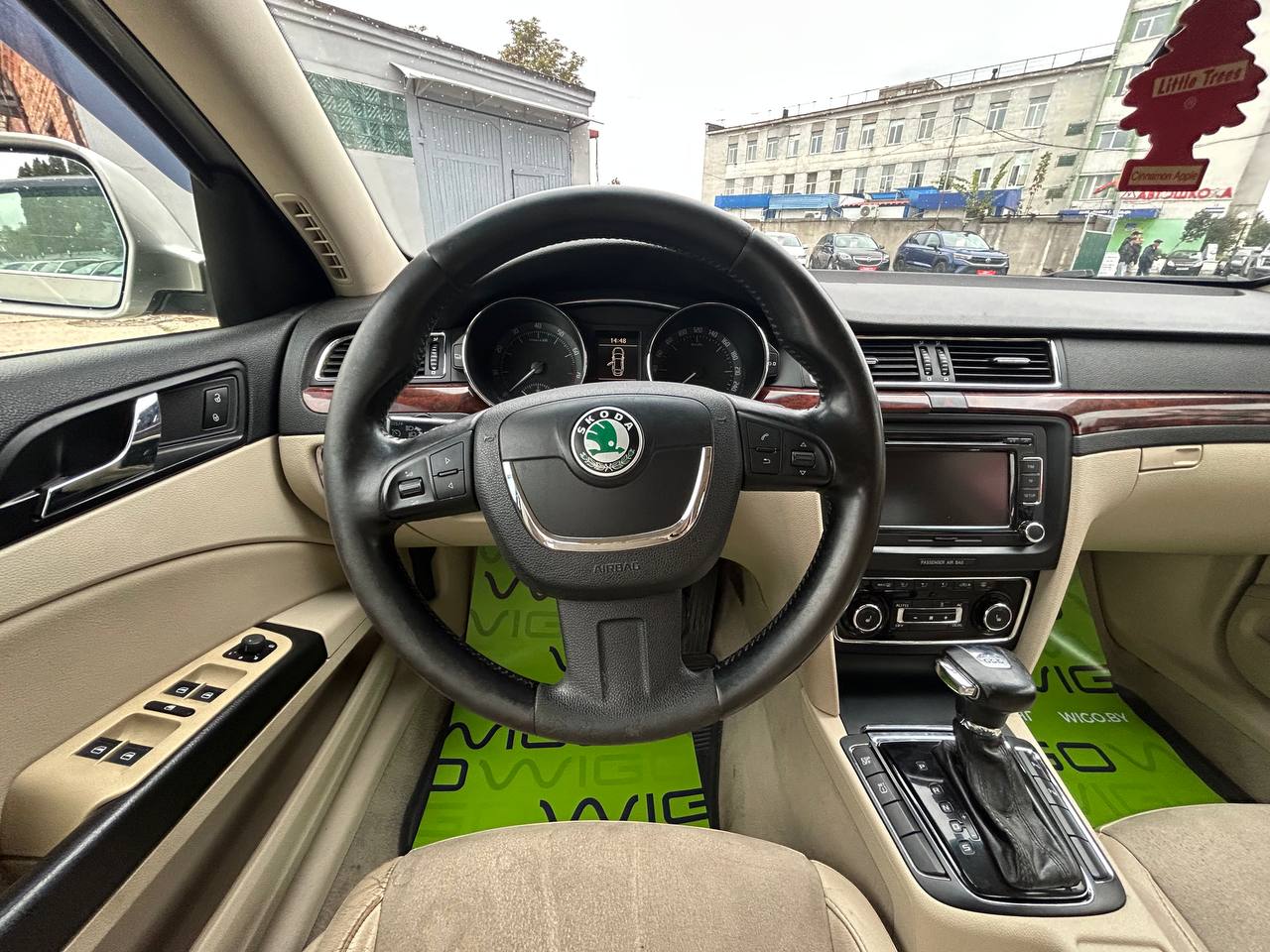 Фото автомобиля 12