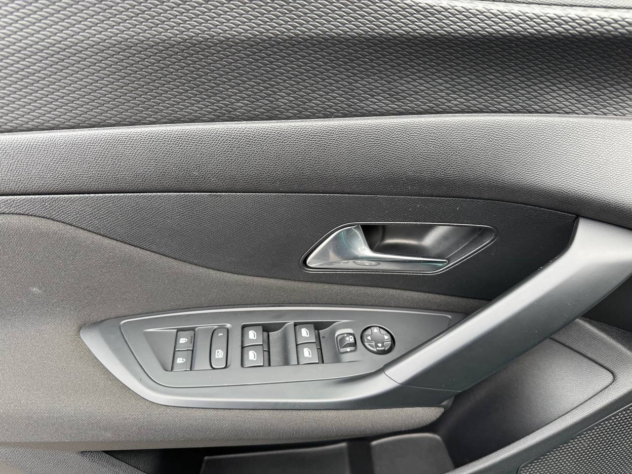 Фото автомобиля 15