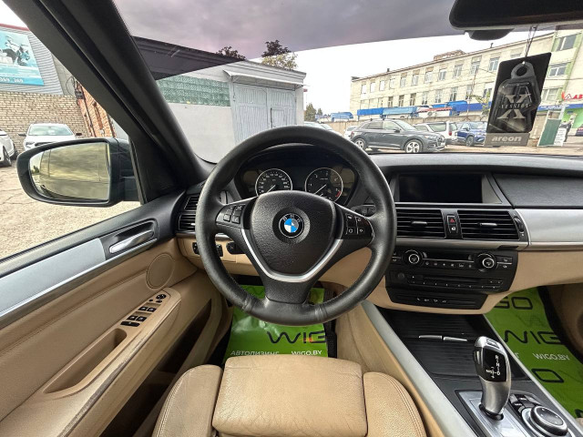 Фото автомобиля 12