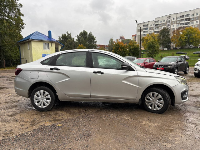 Фото автомобиля 3