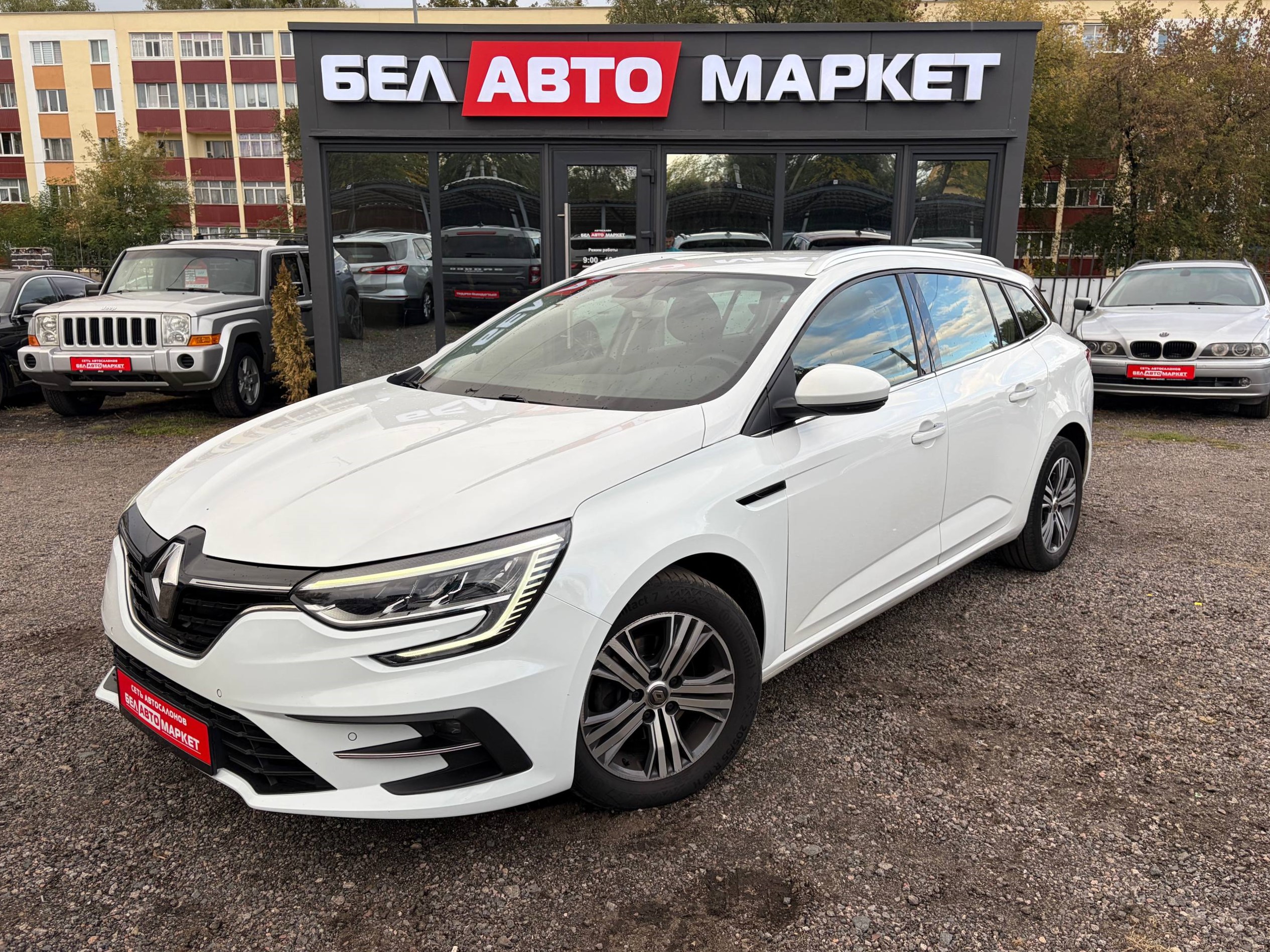 авто с пробегом renault megane 2022