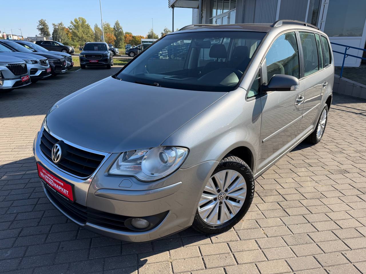 авто с пробегом volkswagen touran 2008