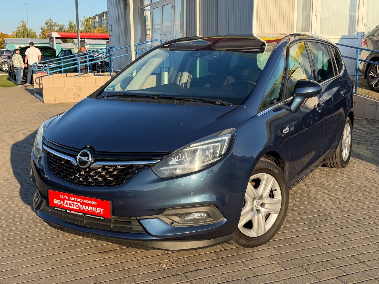 авто с пробегом opel zafira 2017