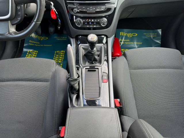 Фото автомобиля 12