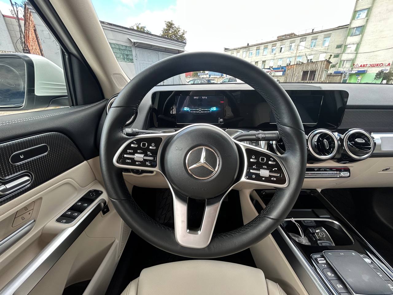 Фото автомобиля 11