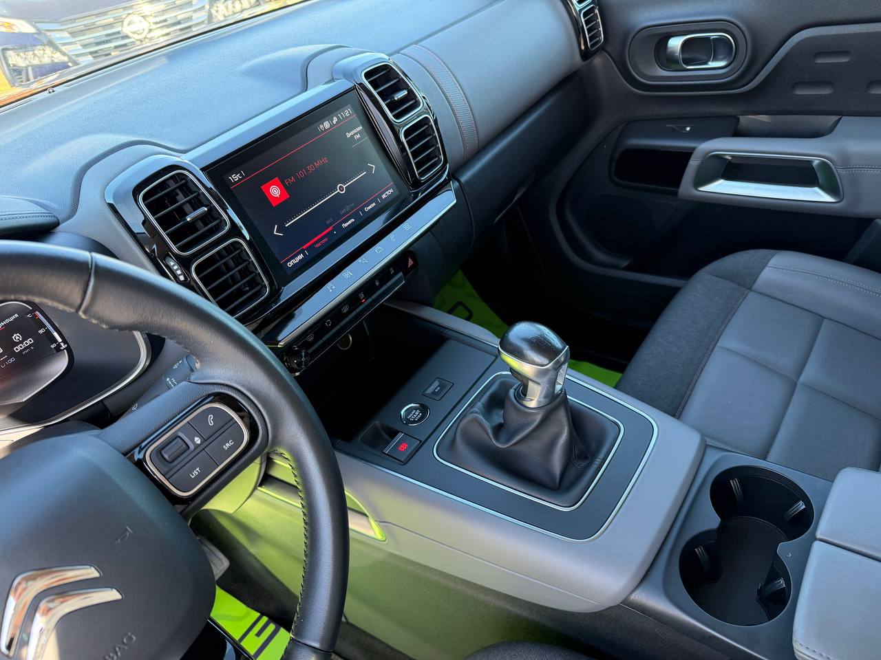 Фото автомобиля 12