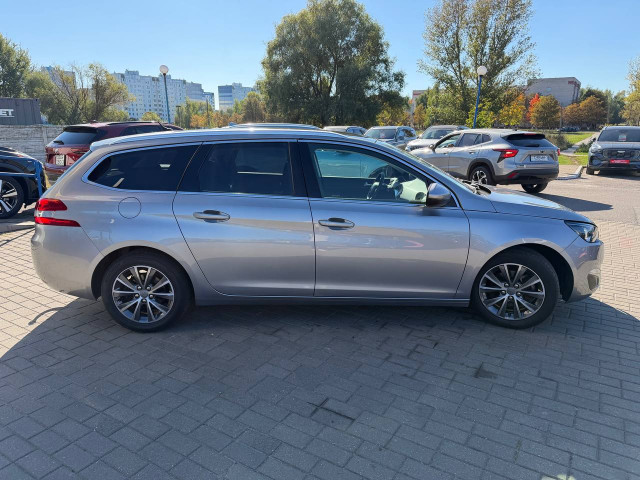 Фото автомобиля 3
